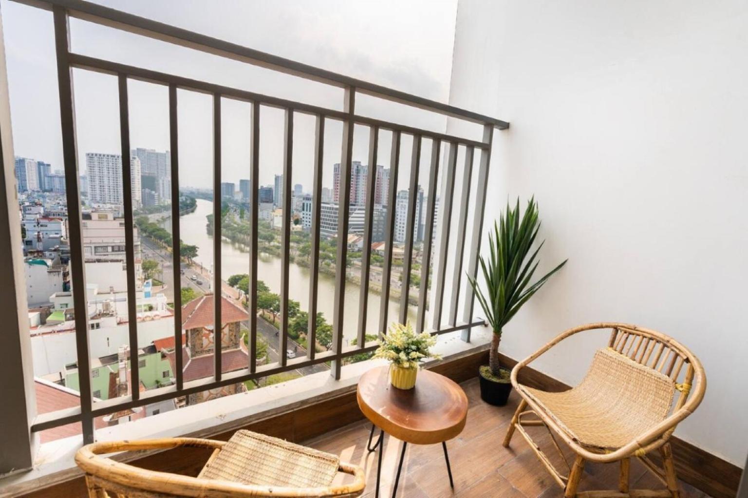 The Rivergate Apartments & Condo Saigon Хошимин Екстериор снимка