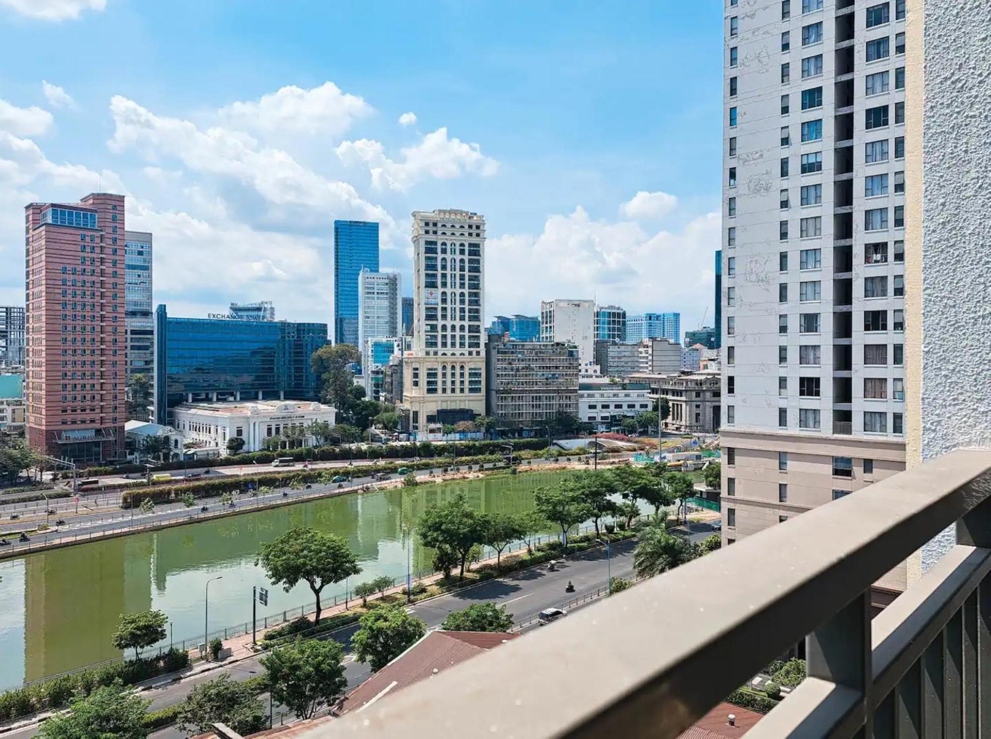 The Rivergate Apartments & Condo Saigon Хошимин Екстериор снимка