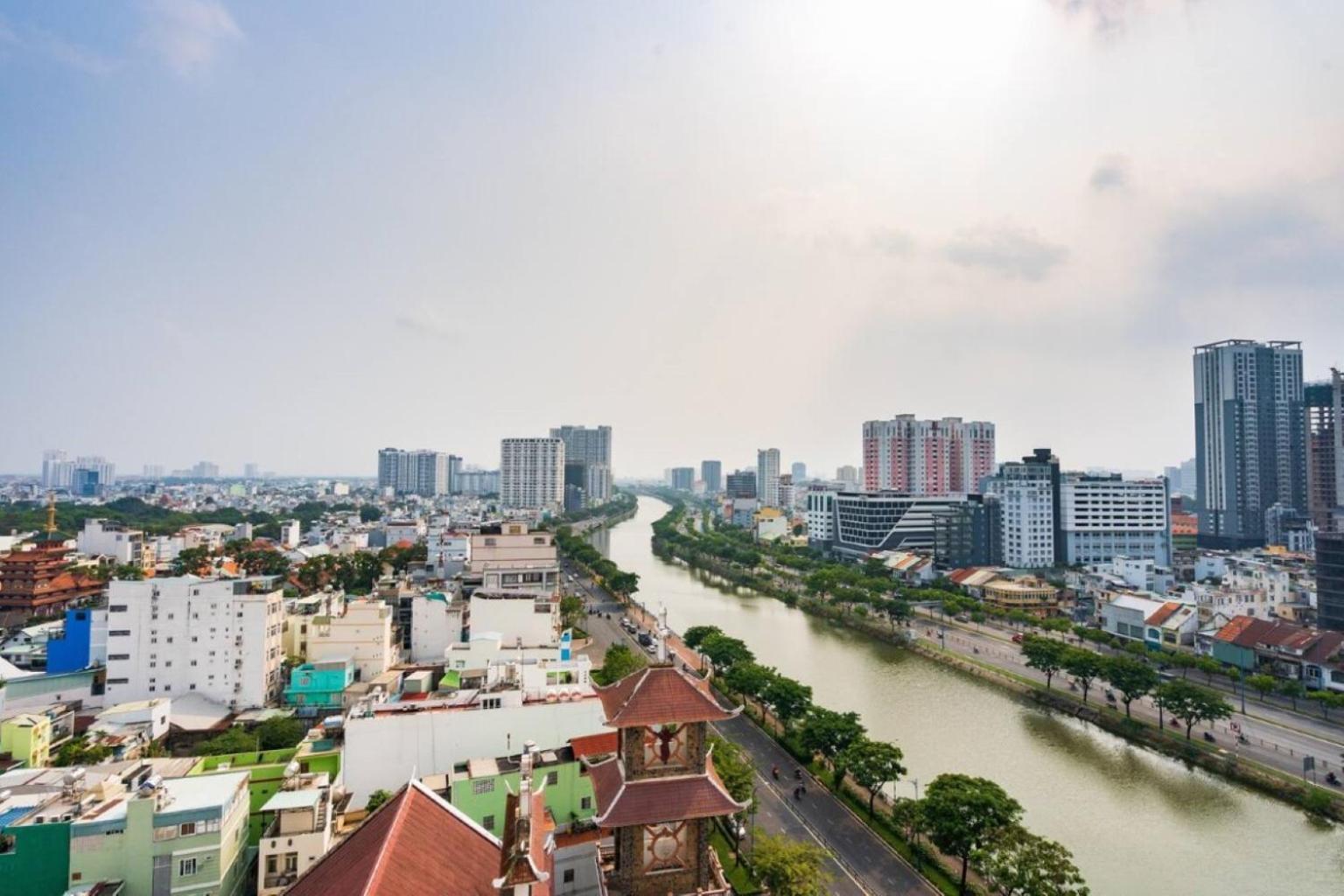 The Rivergate Apartments & Condo Saigon Хошимин Екстериор снимка